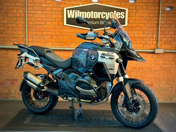 BMW R 1300 GS ADVENTURE TRIPLE BLACK 